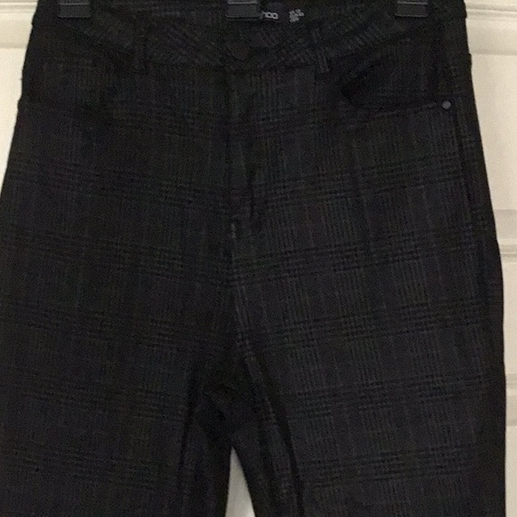 NEW Boohoo Black Plaid Faux Leather High Rise Pants - Picture 7 of 9